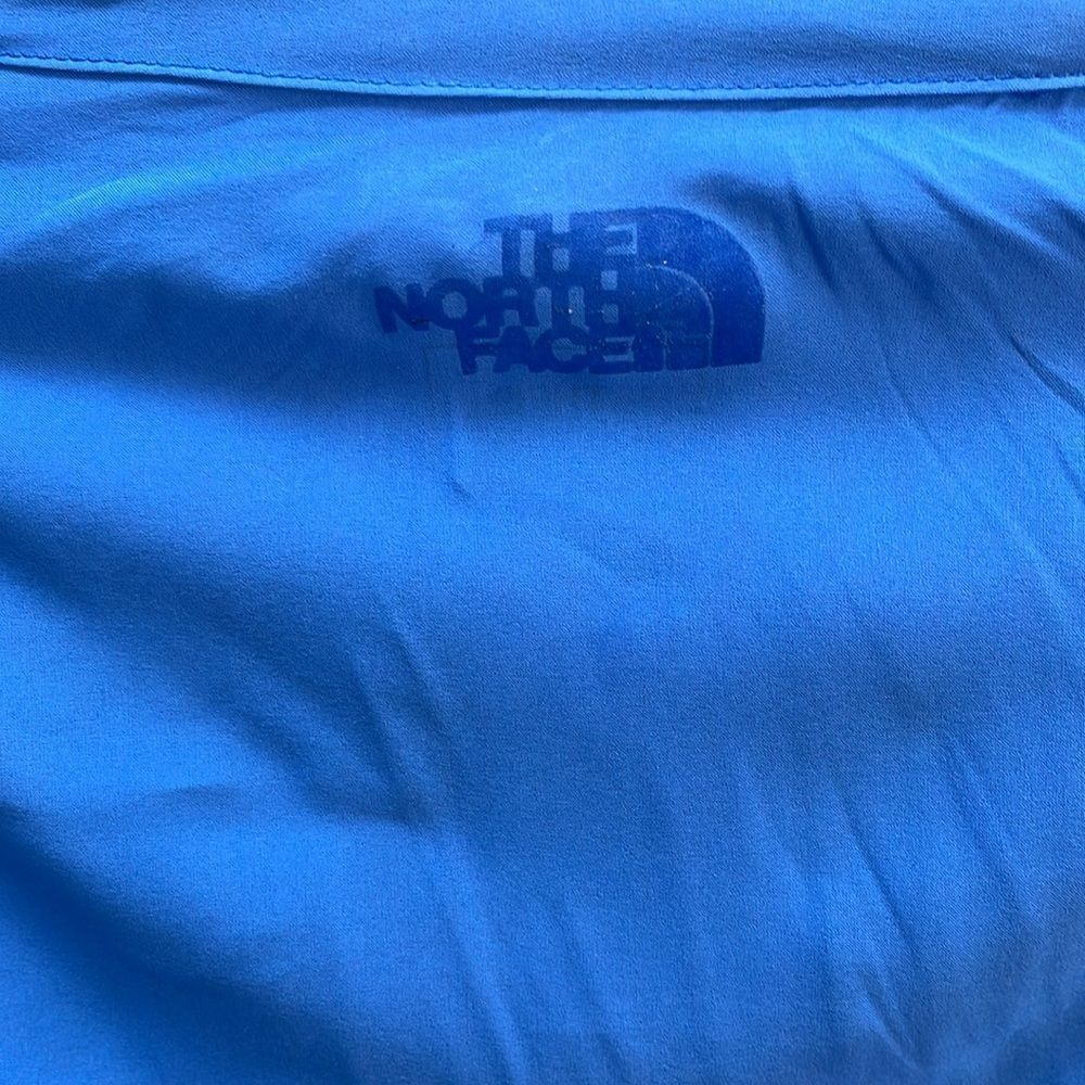 Light weight, North Face Pullover - Picture 5 of 6